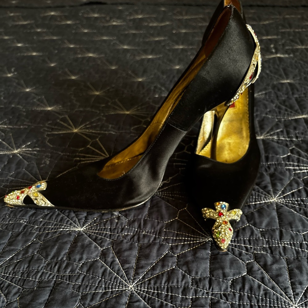 Gianmarco Lorenzi Black pointed toe heels
